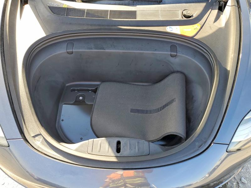 48135386 :رقم المزاد ، 5YJ3E1EA7JF007813 vin ، 2018 Tesla Model 3 مزاد بيع