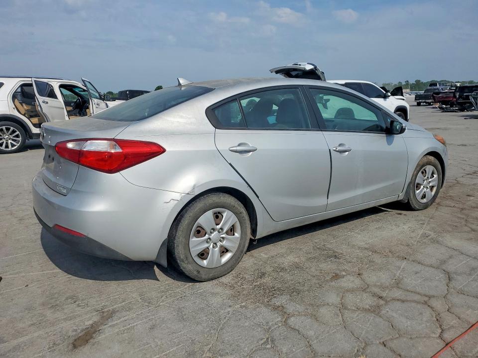 51178476 :رقم المزاد ، KNAFK4A61F5371806 vin ، 2015 Kia Forte مزاد بيع