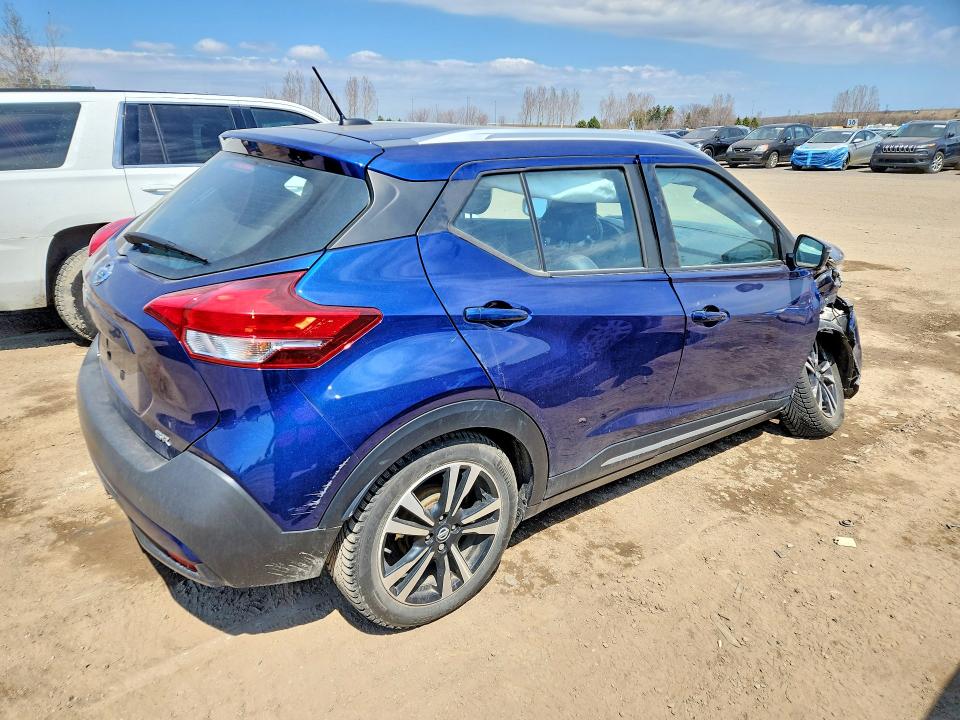 50785446 :رقم المزاد ، 3N1CP5CU6KL553748 vin ، 2019 Nissan Kicks مزاد بيع