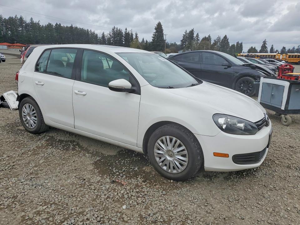 51561696 :رقم المزاد ، WVWDB7AJ8EW005026 vin ، 2014 Volkswagen Golf مزاد بيع