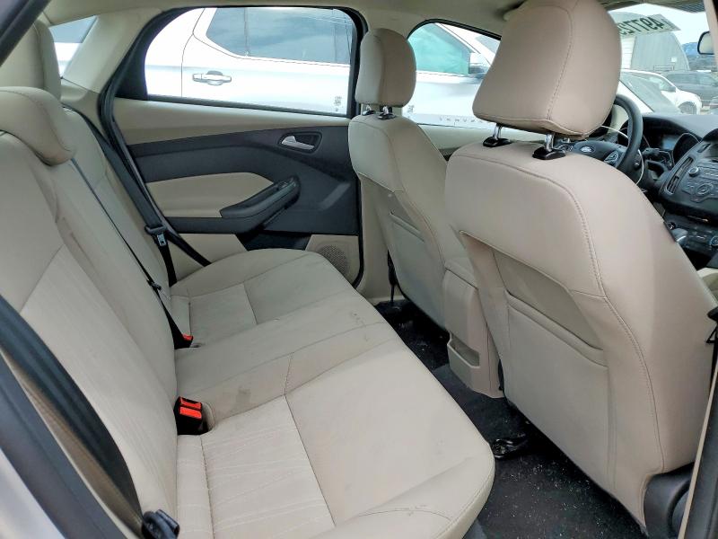 49772926 :رقم المزاد ، 1FADP3F22HL323747 vin ، 2017 Ford Focus مزاد بيع