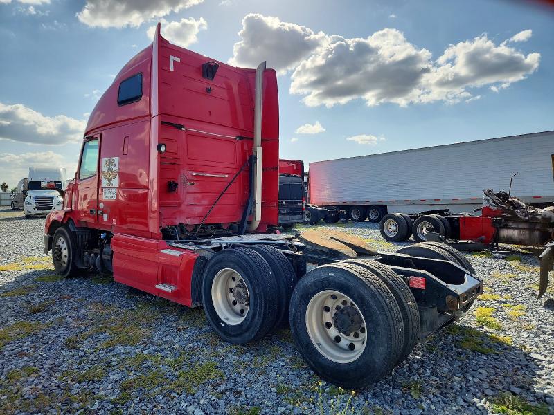 2015 Volvo Vn მანქანა იყიდება აუქციონზე, vin: 4V4NC9EJ4FN183258, აუქციონის ნომერი: 51328036