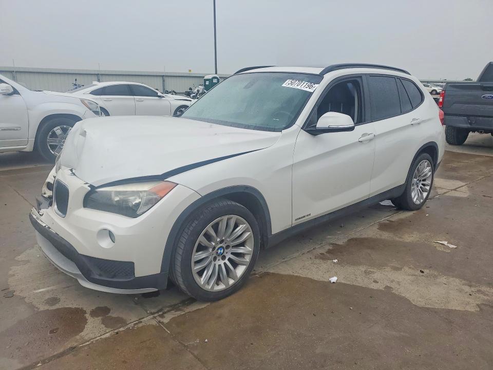 Aukcja sprzedaży 2015 Bmw X1, vin: WBAVM1C54FV498316, numer aukcji: 50701196