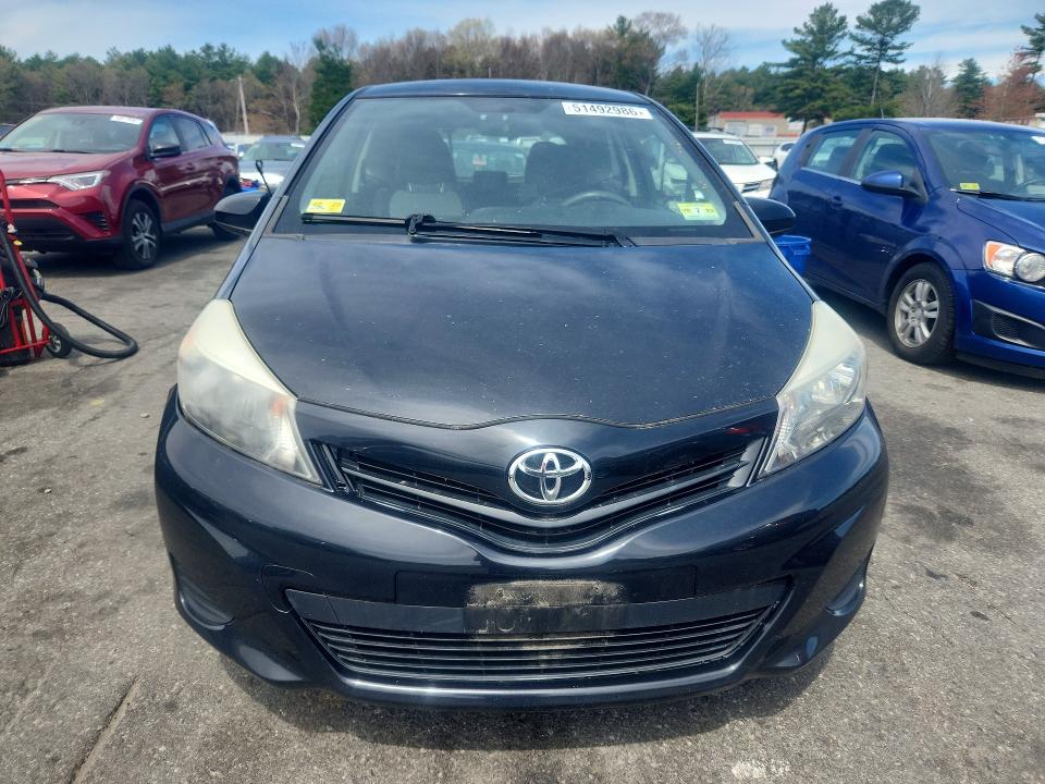 51492986 :رقم المزاد ، JTDJTUD37CD515906 vin ، 2012 Toyota Yaris مزاد بيع