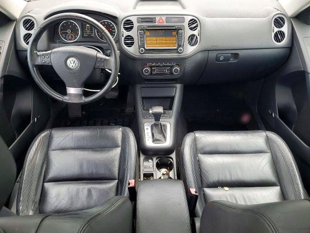 2010 Volkswagen Tiguan მანქანა იყიდება აუქციონზე, vin: WVGBV7AX9AW532050, აუქციონის ნომერი: 51340576