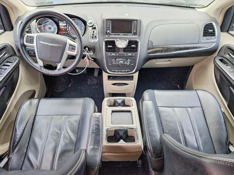 48392076 :رقم المزاد ، 2C4RC1BG0FR513651 vin ، 2015 Chrysler Town & Country مزاد بيع