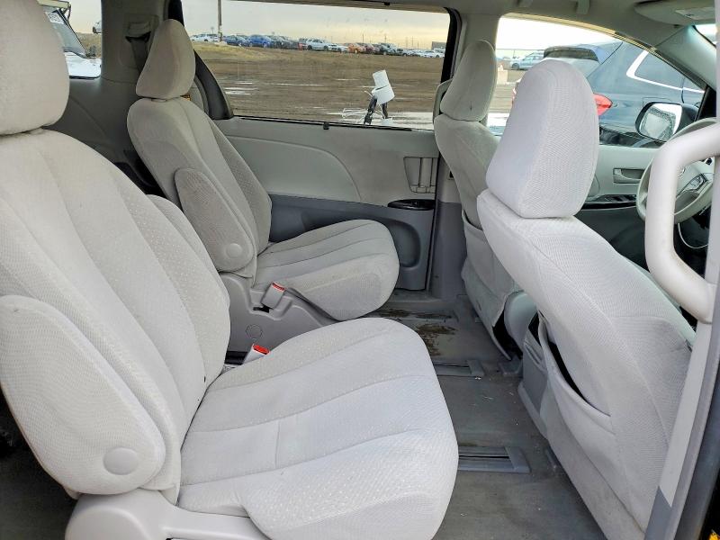 49763246 :رقم المزاد ، 5TDJK3DC2ES089515 vin ، 2014 Toyota Sienna مزاد بيع