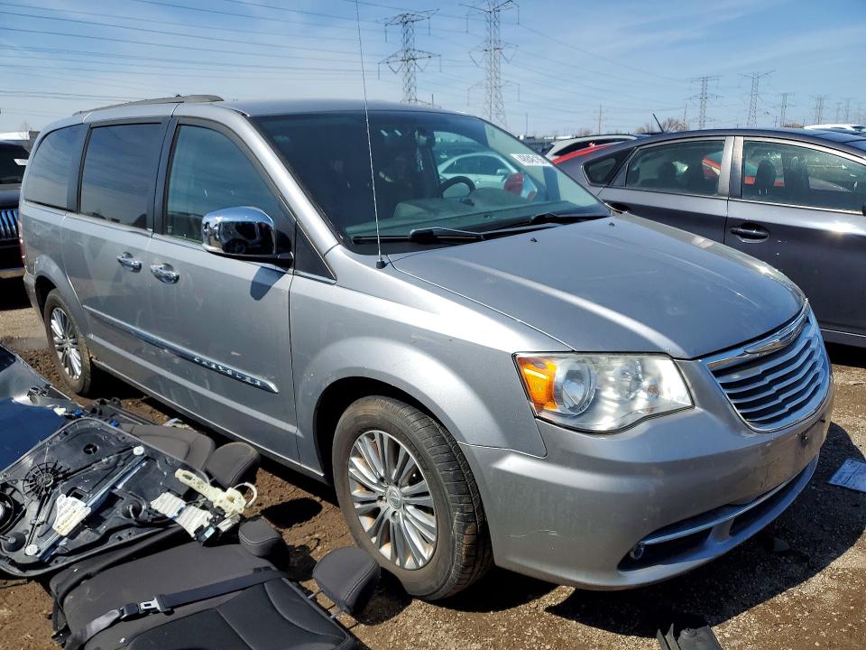 48846186 :رقم المزاد ، 2C4RC1CG5DR753757 vin ، 2013 Chrysler Town & Country مزاد بيع