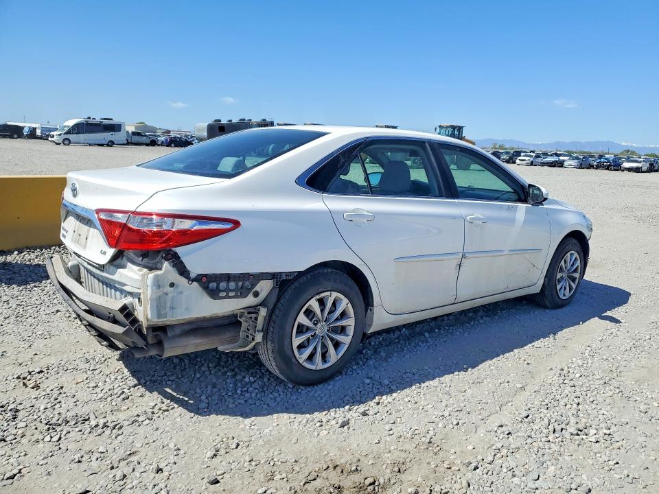 50495956 :رقم المزاد ، 4T4BF1FK4FR487230 vin ، 2015 Toyota Camry مزاد بيع