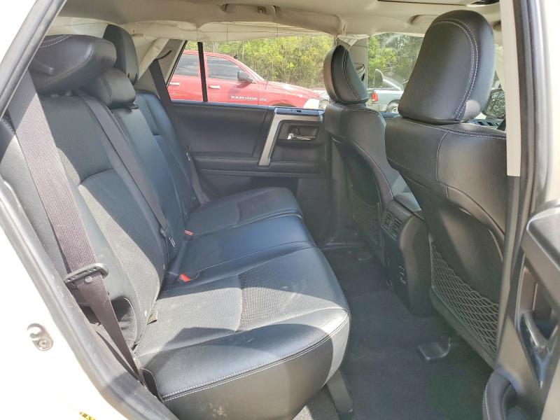 48423926 :رقم المزاد ، JTEZU5JR7J5190031 vin ، 2018 Toyota 4runner مزاد بيع