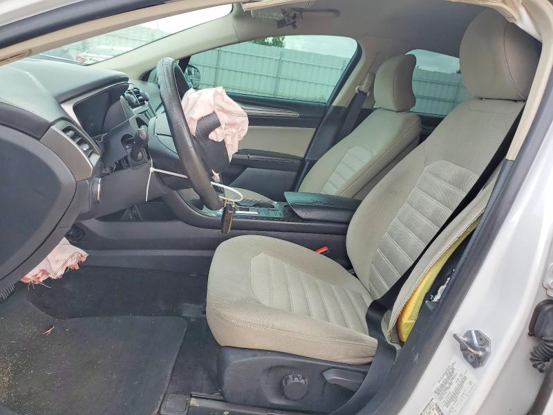 49513496 :رقم المزاد ، 3FA6P0G79HR175227 vin ، 2017 Ford Fusion مزاد بيع