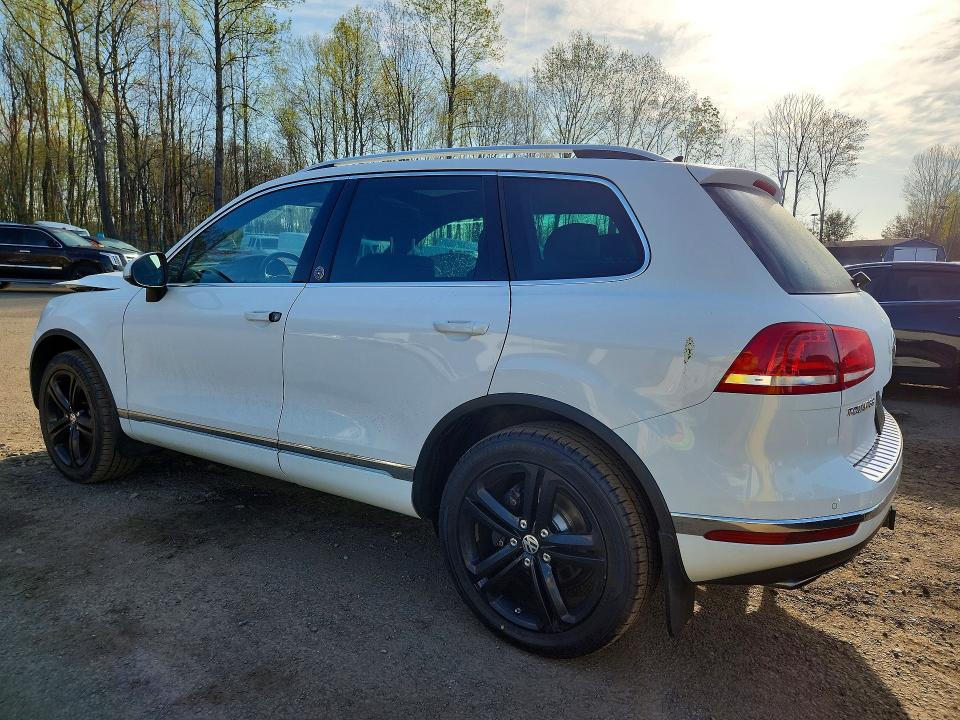 2017 Volkswagen Touareg მანქანა იყიდება აუქციონზე, vin: WVGRF7BP1HD005300, აუქციონის ნომერი: 50801046