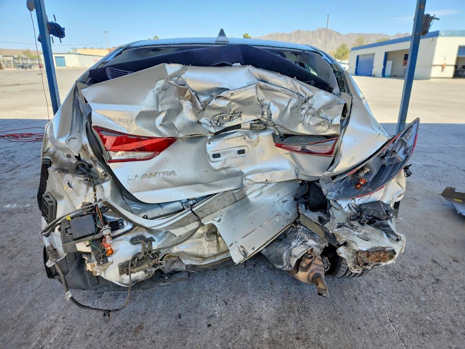 Продажа на аукционе авто 2017 Hyundai Elantra, vin: 5NPD84LF0HH015453, номер лота: 51428946