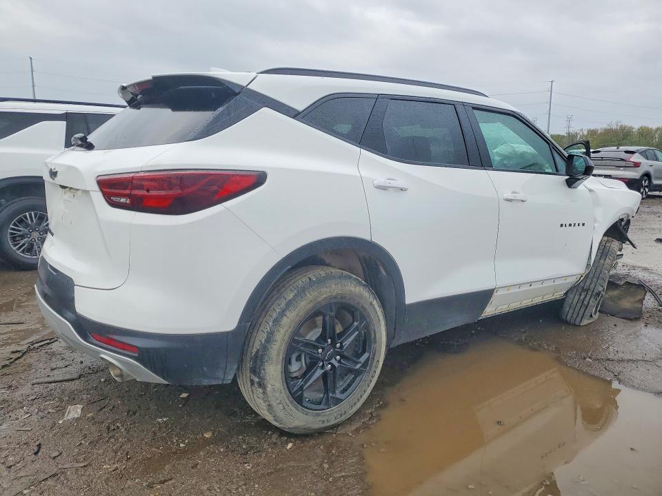 2023 Chevrolet Blazer მანქანა იყიდება აუქციონზე, vin: 3GNKBHR47PS148356, აუქციონის ნომერი: 51631996