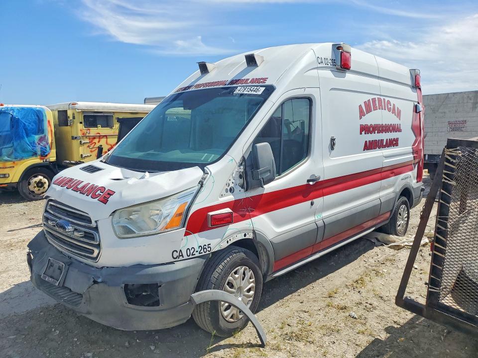 47815446 :رقم المزاد ، 1FDYR2XV5FKB29625 vin ، 2015 Ford Transit مزاد بيع