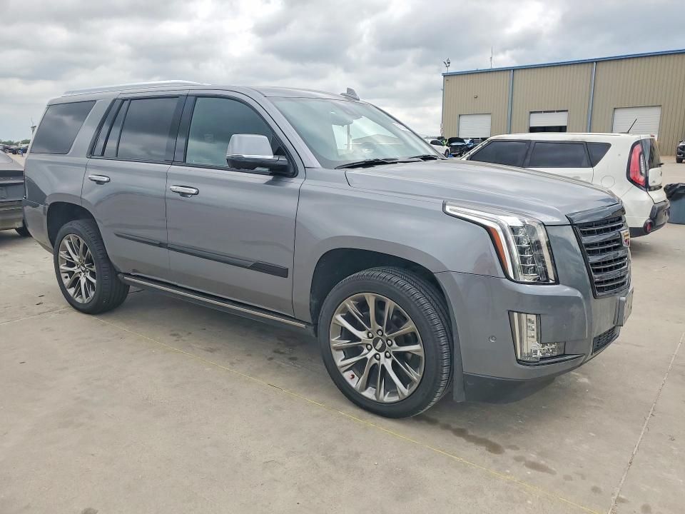 2020 Cadillac Escalade მანქანა იყიდება აუქციონზე, vin: 1GYS4DKJ8LR273823, აუქციონის ნომერი: 50330346