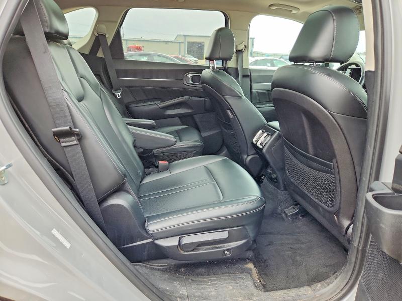 51111886 :رقم المزاد ، 5XYRK4LF0NG093533 vin ، 2022 Kia Sorento مزاد بيع