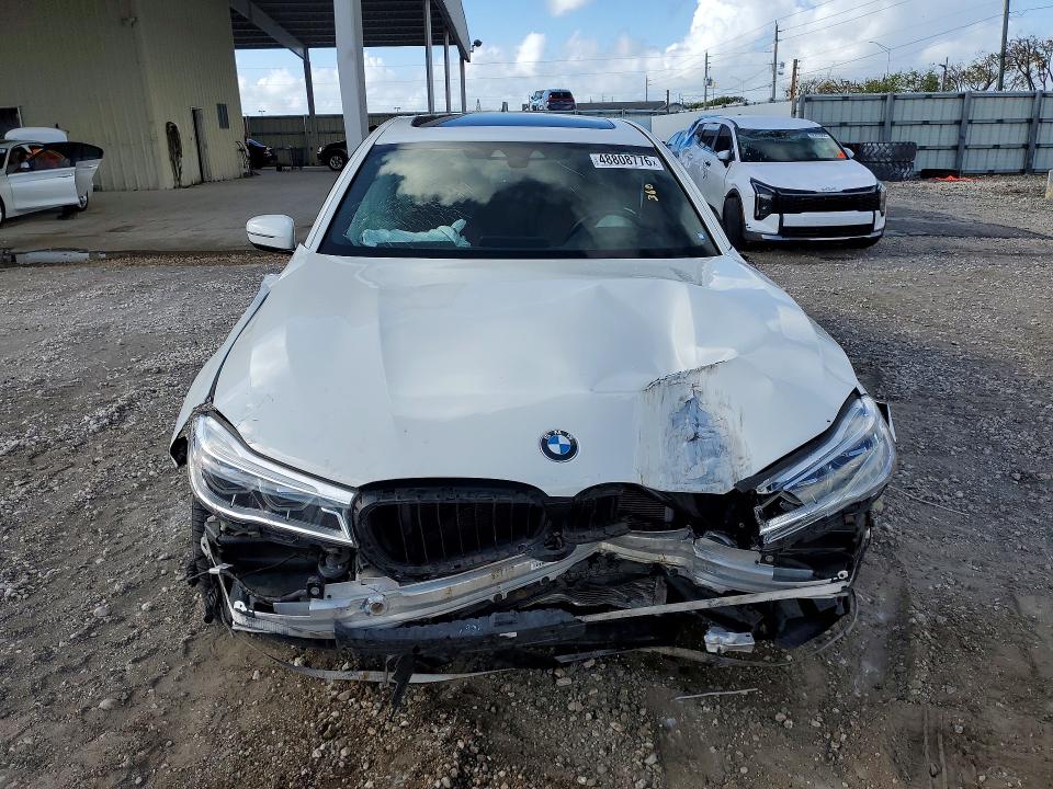 2017 Bmw 750 მანქანა იყიდება აუქციონზე, vin: WBA7F2C53HG421985, აუქციონის ნომერი: 48808776