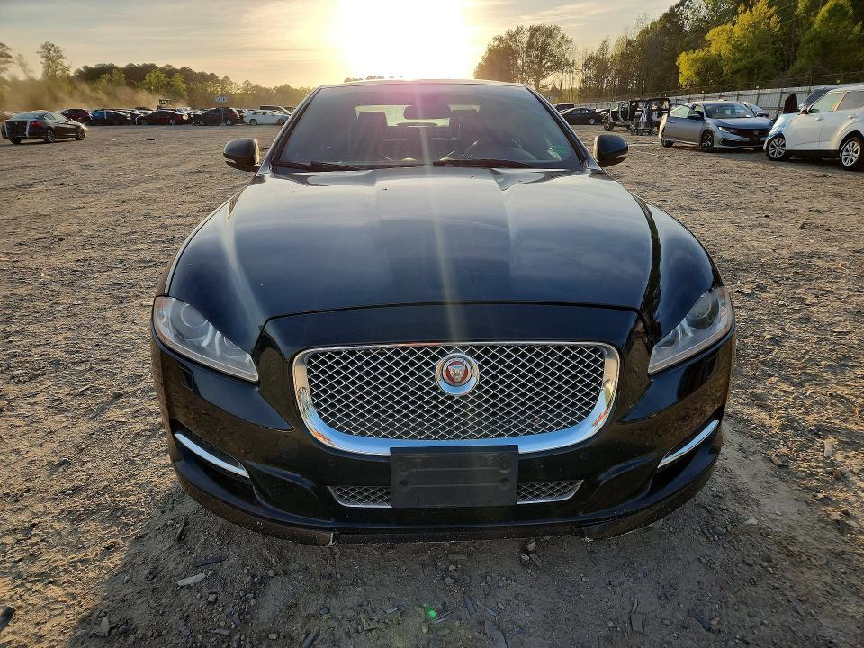 Продаж на аукціоні авто 2015 Jaguar Xj, vin: SAJWA1CZ8F8V90810, номер лоту: 49495166