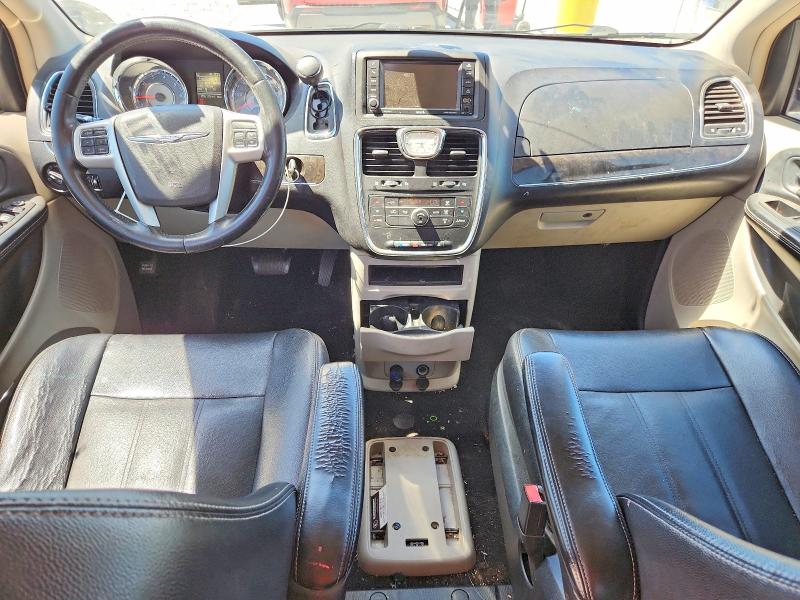 48678366 :رقم المزاد ، 2C4RC1BG9FR510084 vin ، 2015 Chrysler Town & Country مزاد بيع