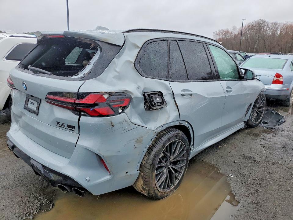 48341556 :رقم المزاد ، 5YM13ET08T9082555 vin ، 2026 Bmw X5 مزاد بيع
