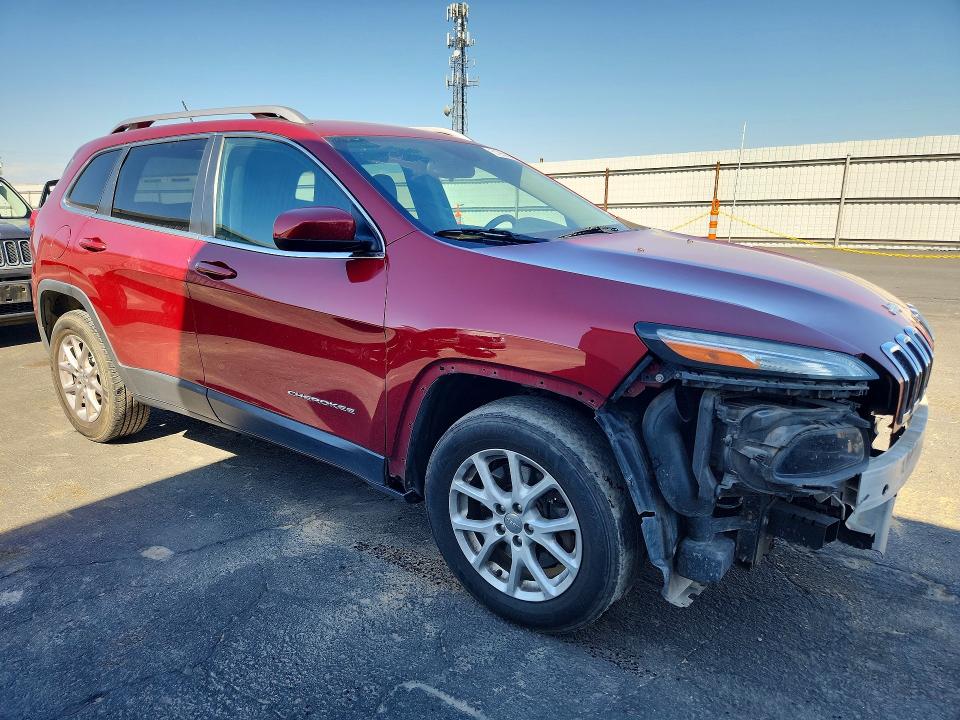 51985826 :رقم المزاد ، 1C4PJMCS1FW503168 vin ، 2015 Jeep Cherokee مزاد بيع