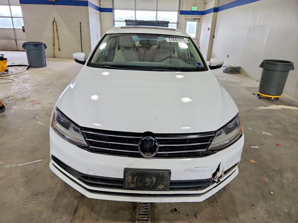 51641686 :رقم المزاد ، 3VWB67AJ6HM263512 vin ، 2017 Volkswagen Jetta مزاد بيع