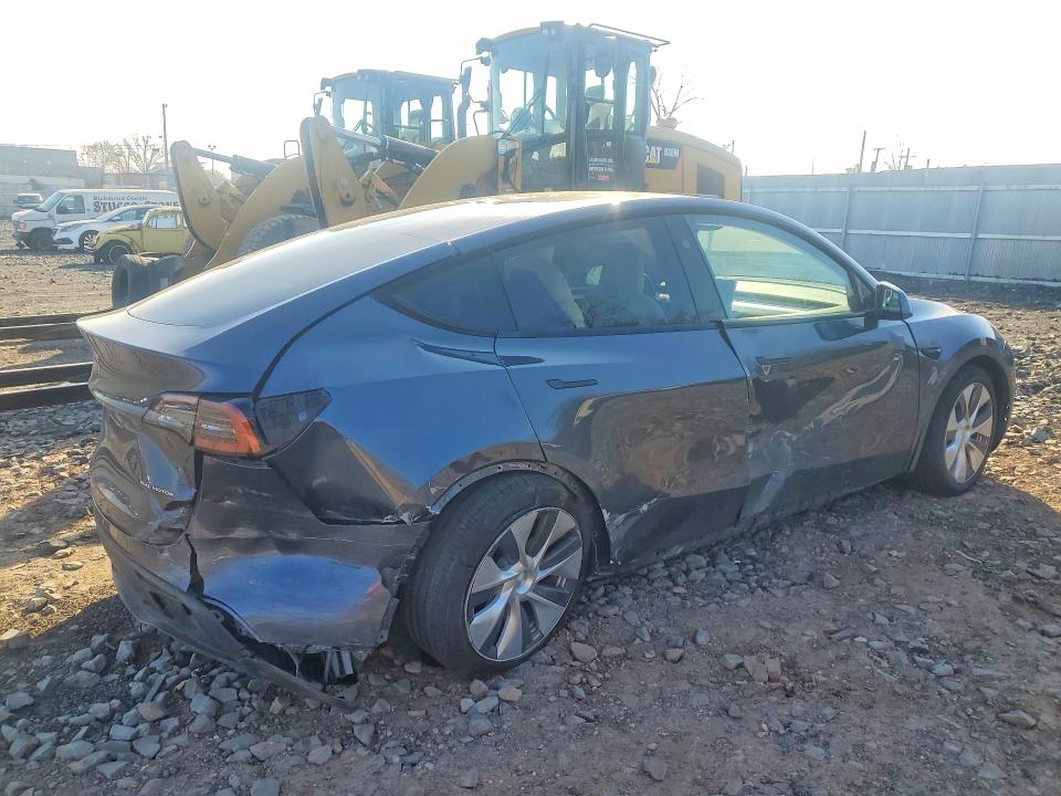 49796526 :رقم المزاد ، 7SAYGDEE4RA215731 vin ، 2024 Tesla Model Y مزاد بيع