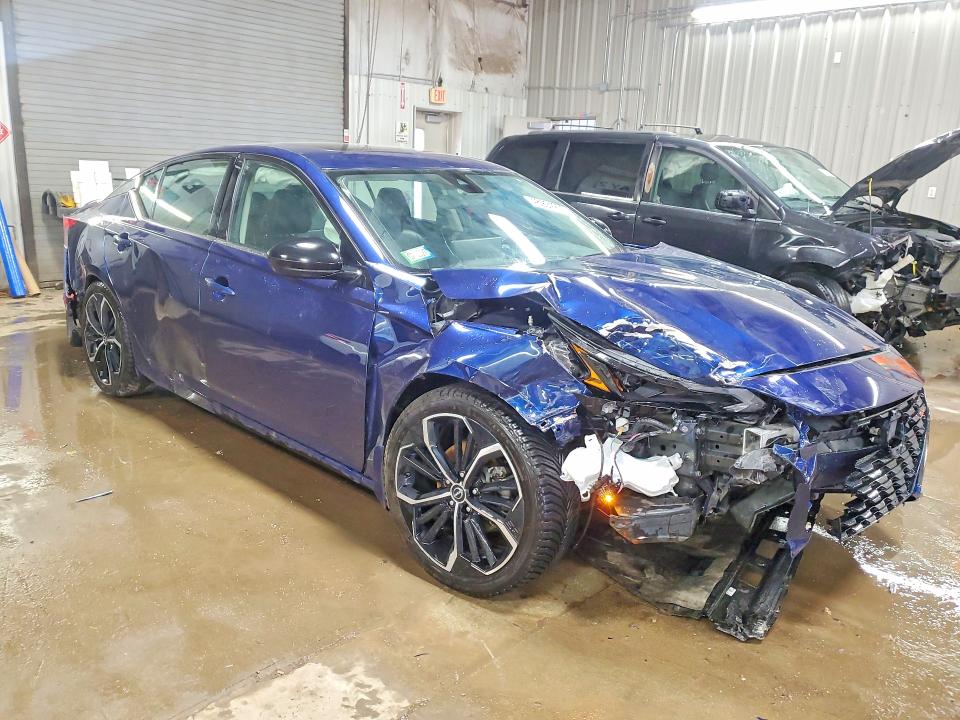 48994276 :رقم المزاد ، 1N4BL4CV5PN305334 vin ، 2023 Nissan Altima مزاد بيع