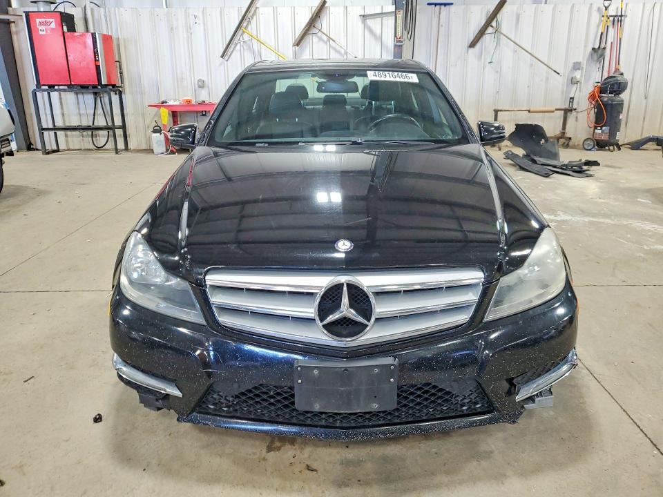 Продажа на аукционе авто 2012 Mercedes-benz C, vin: WDDGF8BB5CA613665, номер лота: 48916466