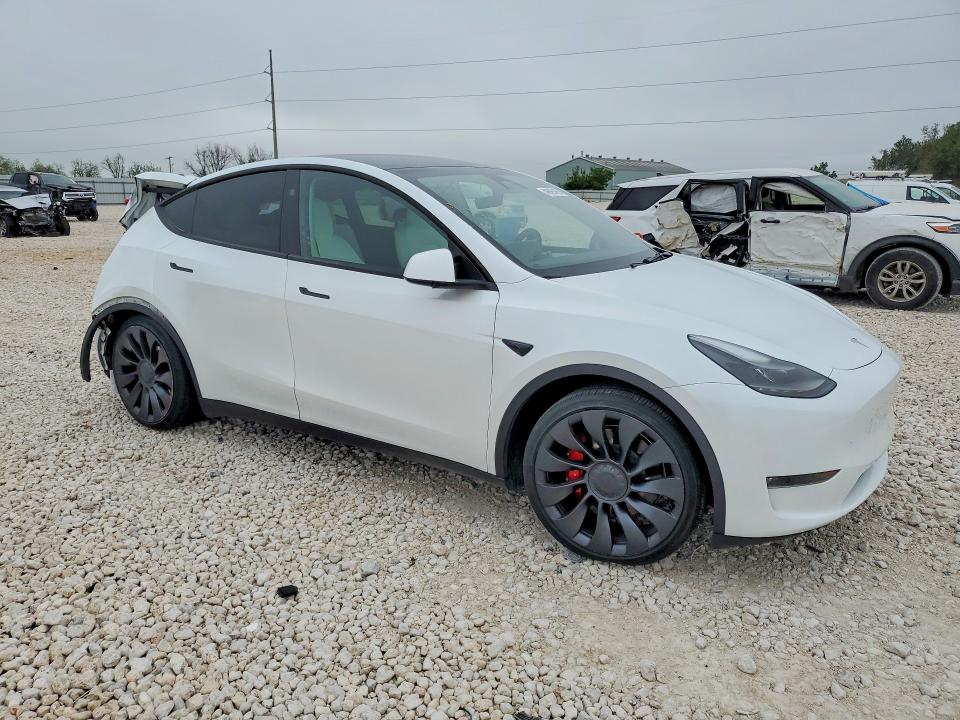 2024 Tesla Model Y მანქანა იყიდება აუქციონზე, vin: 7SAYGDEF1RA275099, აუქციონის ნომერი: 48695466