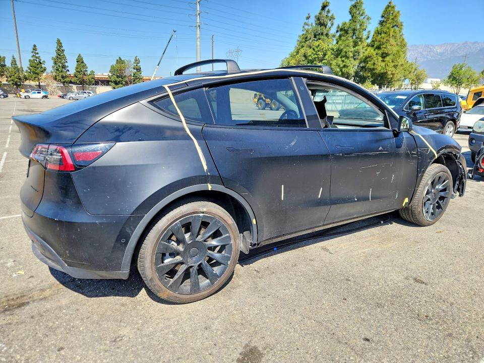 Продажа на аукционе авто 2021 Tesla Model Y, vin: 5YJYGDEEXMF240688, номер лота: 51526516
