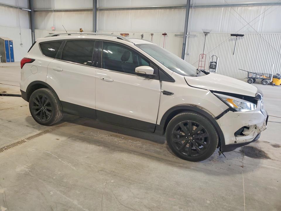 50311606 :رقم المزاد ، 1FMCU9J98KUB40372 vin ، 2019 Ford Escape مزاد بيع
