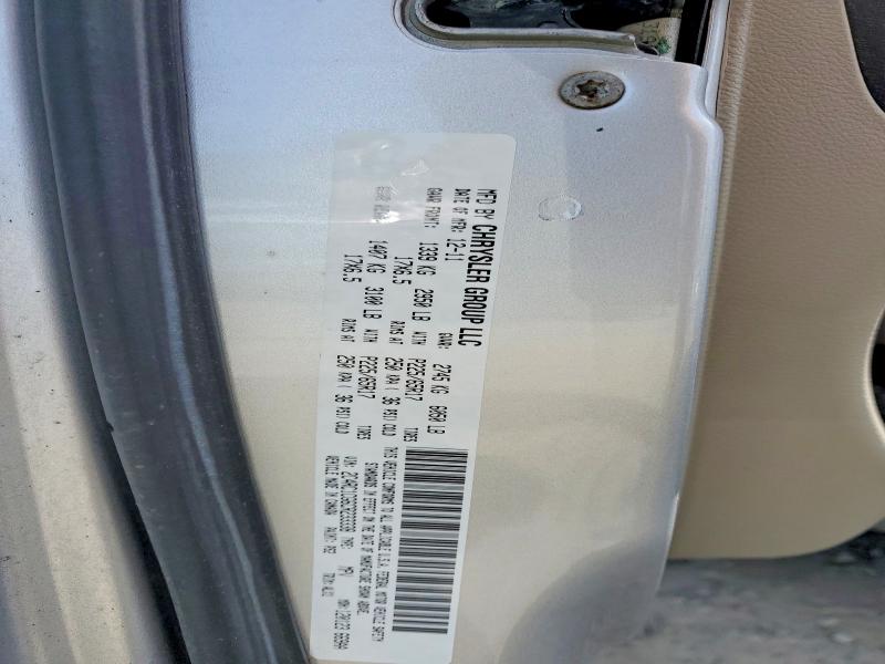 47593566 :رقم المزاد ، 2C4RC1CG6CR233338 vin ، 2012 Chrysler Town & Country مزاد بيع
