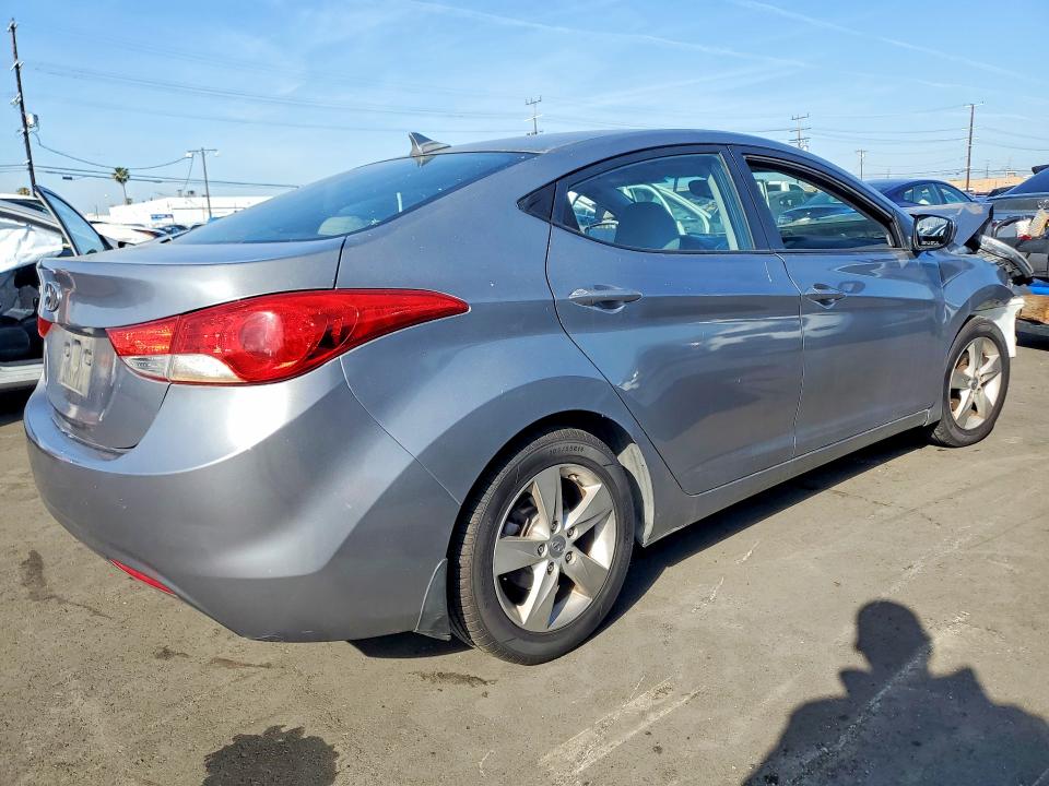 47754516 :رقم المزاد ، KMHDH4AE0DU950266 vin ، 2013 Hyundai Elantra مزاد بيع