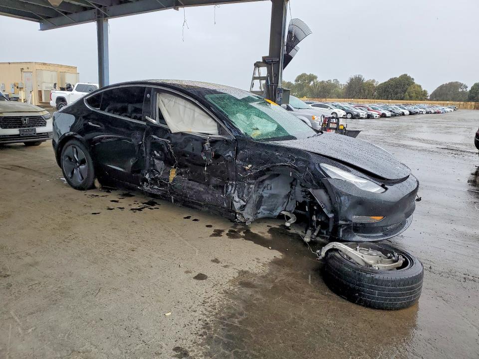 Продажа на аукционе авто 2018 Tesla Model 3, vin: 5YJ3E1EA2JF172670, номер лота: 50510996