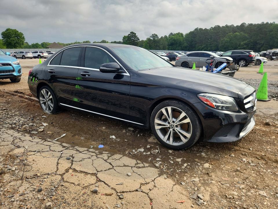 51512636 :رقم المزاد ، WDDWF8DB8LR561023 vin ، 2020 Mercedes-benz C مزاد بيع
