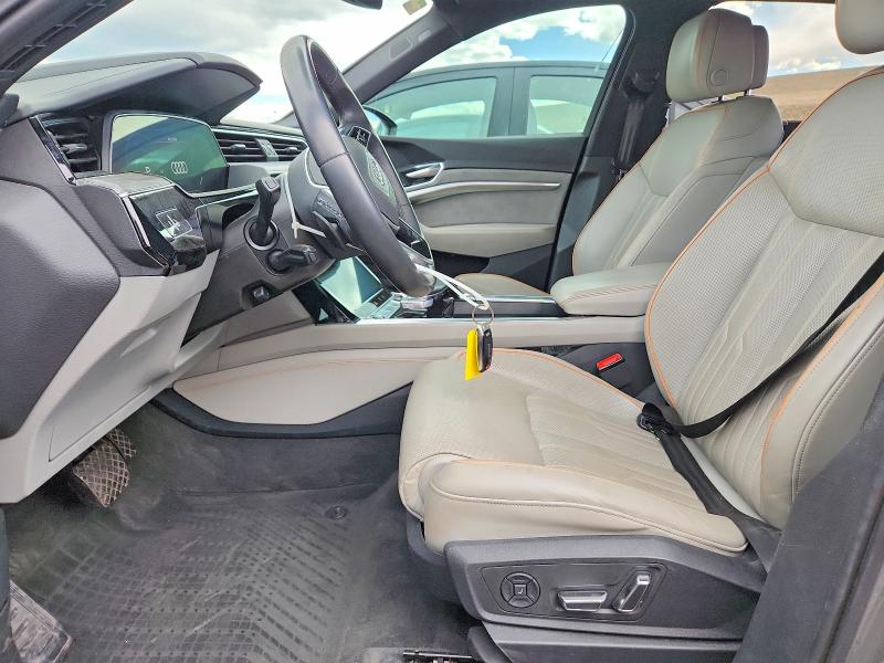 50192436 :رقم المزاد ، WA1VABGE9NB004960 vin ، 2022 Audi E-tron مزاد بيع