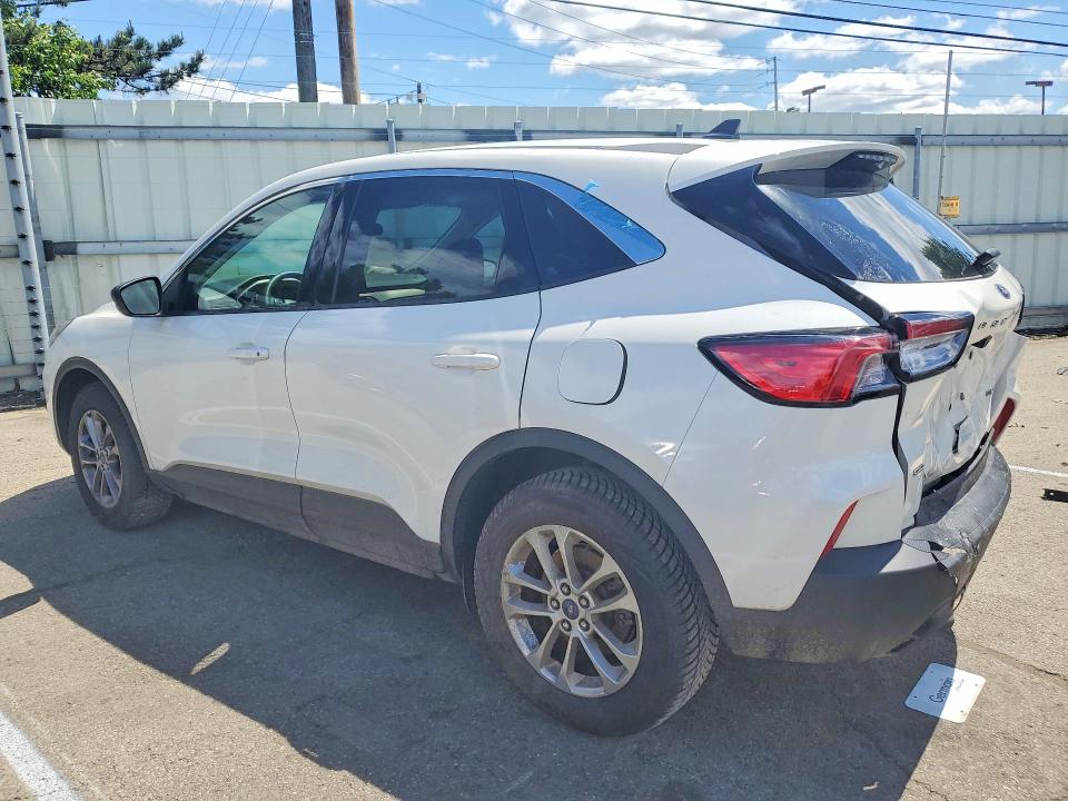 2022 Ford Escape მანქანა იყიდება აუქციონზე, vin: 1FMCU9G60NUB95562, აუქციონის ნომერი: 51810026
