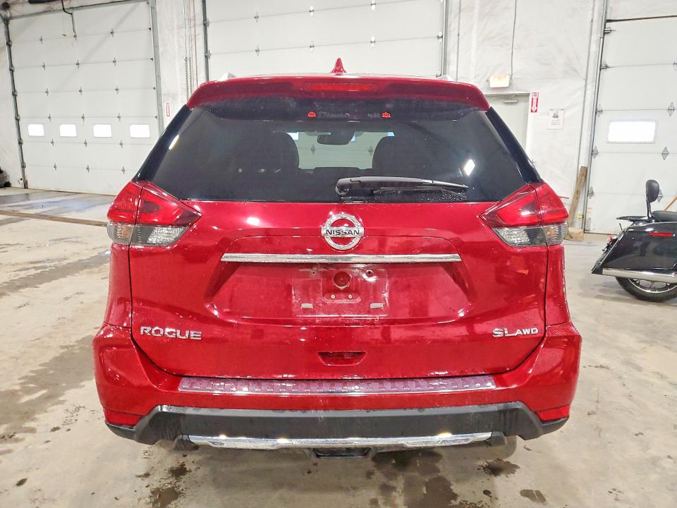 Продажа на аукционе авто 2017 Nissan Rogue, vin: JN8AT2MV6HW273907, номер лота: 47063106