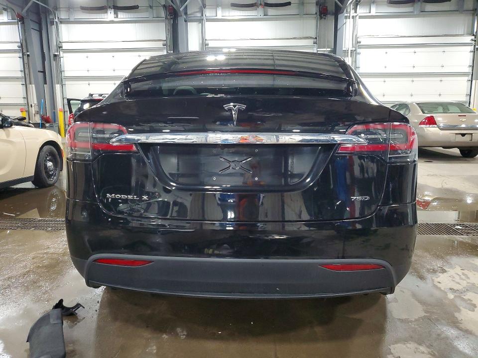 Продажа на аукционе авто 2018 Tesla Model X, vin: 5YJXCDE25JF110956, номер лота: 49654826