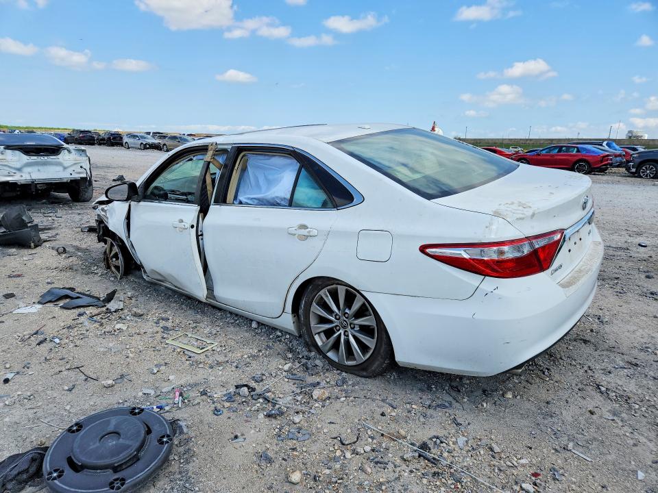 2015 Toyota Camry მანქანა იყიდება აუქციონზე, vin: 4T1BK1FK2FU561363, აუქციონის ნომერი: 50852246