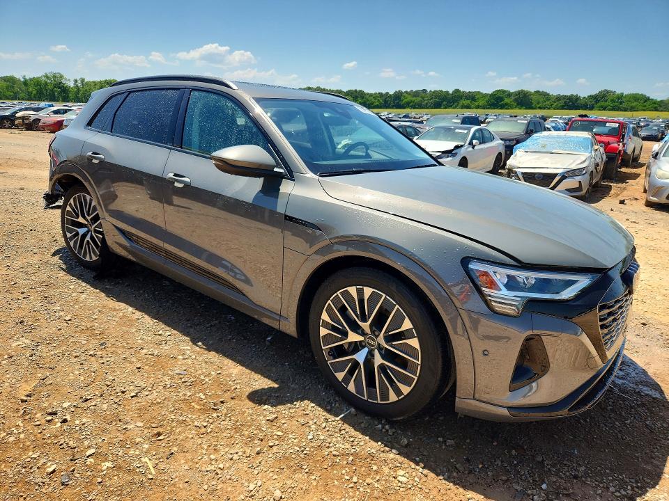 50788046 :رقم المزاد ، WA15AAGE2RB050596 vin ، 2024 Audi Q8 E-tron مزاد بيع