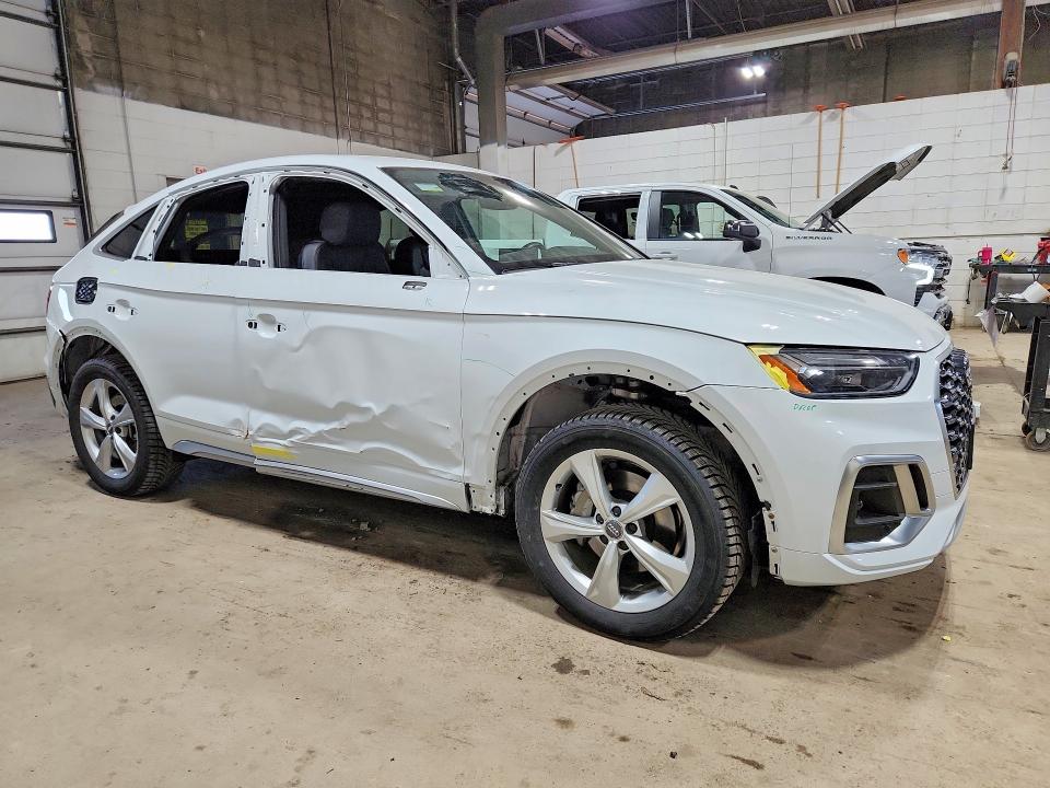 50111896 :رقم المزاد ، WA15AAFY5M2125389 vin ، 2021 Audi Q5 مزاد بيع