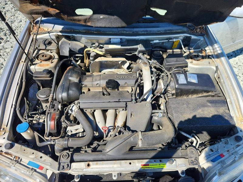 2004 Volvo S40 მანქანა იყიდება აუქციონზე, vin: YV1VS275X4F034523, აუქციონის ნომერი: 49744776