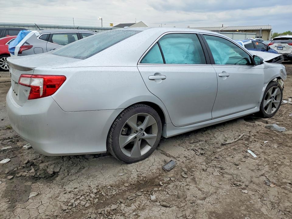 2014 Toyota Camry მანქანა იყიდება აუქციონზე, vin: 4T1BF1FK4EU742435, აუქციონის ნომერი: 51156696