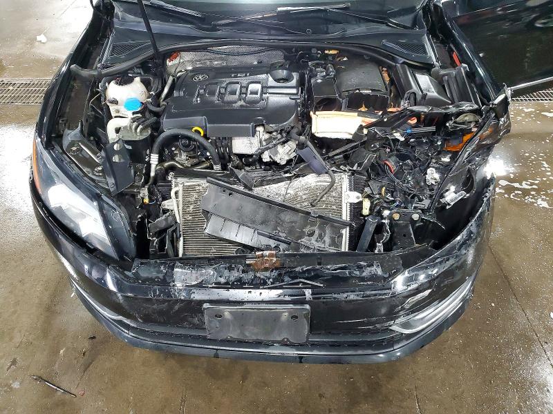 49503686 :رقم المزاد ، 1VWCV7A3XFC033351 vin ، 2015 Volkswagen Passat مزاد بيع