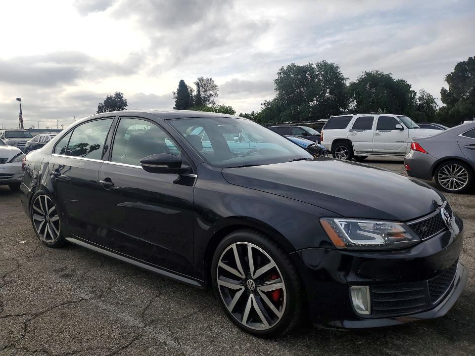 48644026 :رقم المزاد ، 3VW4A7AJ8DM424024 vin ، 2013 Volkswagen Jetta مزاد بيع