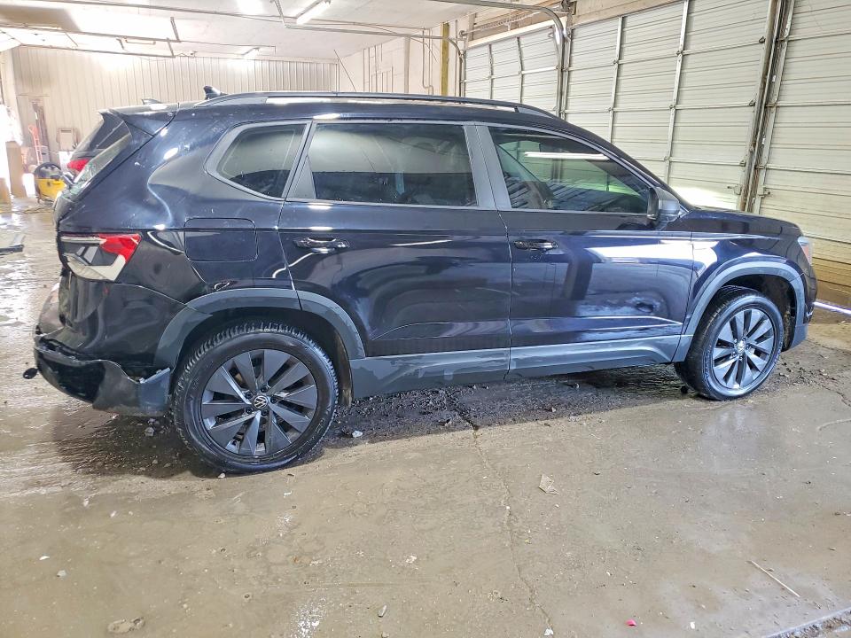 Продаж на аукціоні авто 2022 Volkswagen Taos, vin: 3VVAX7B28NM047015, номер лоту: 51006586