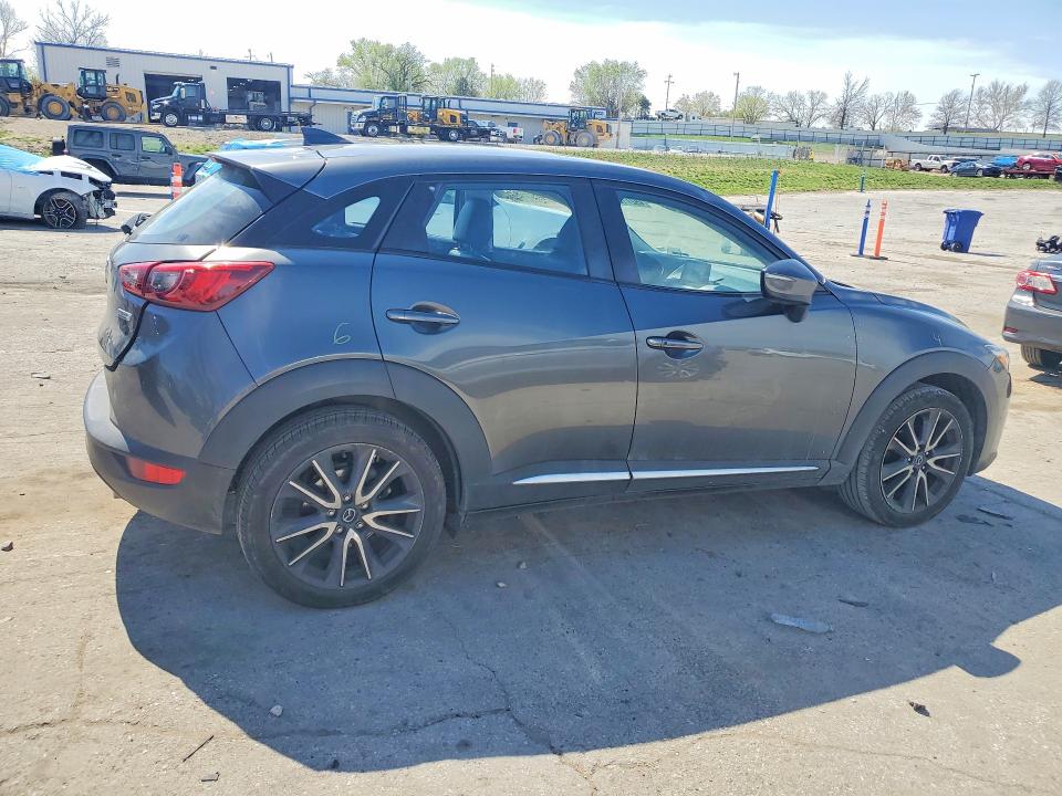49271566 :رقم المزاد ، JM1DKFD71J0304574 vin ، 2018 Mazda Cx-3 مزاد بيع